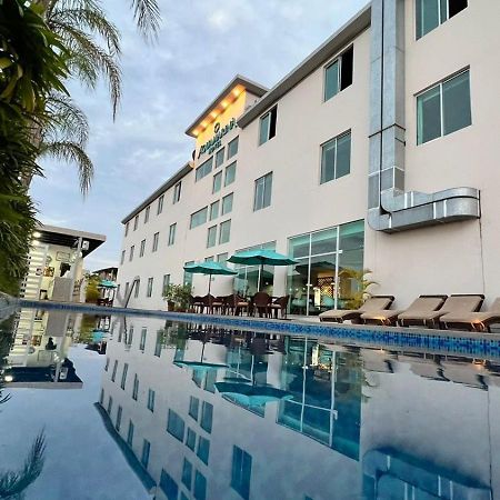 Aquamarina Hotel Манта Екстер'єр фото