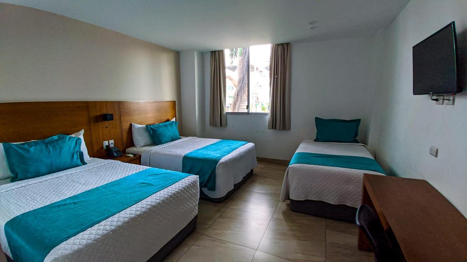 Aquamarina Hotel Манта Екстер'єр фото