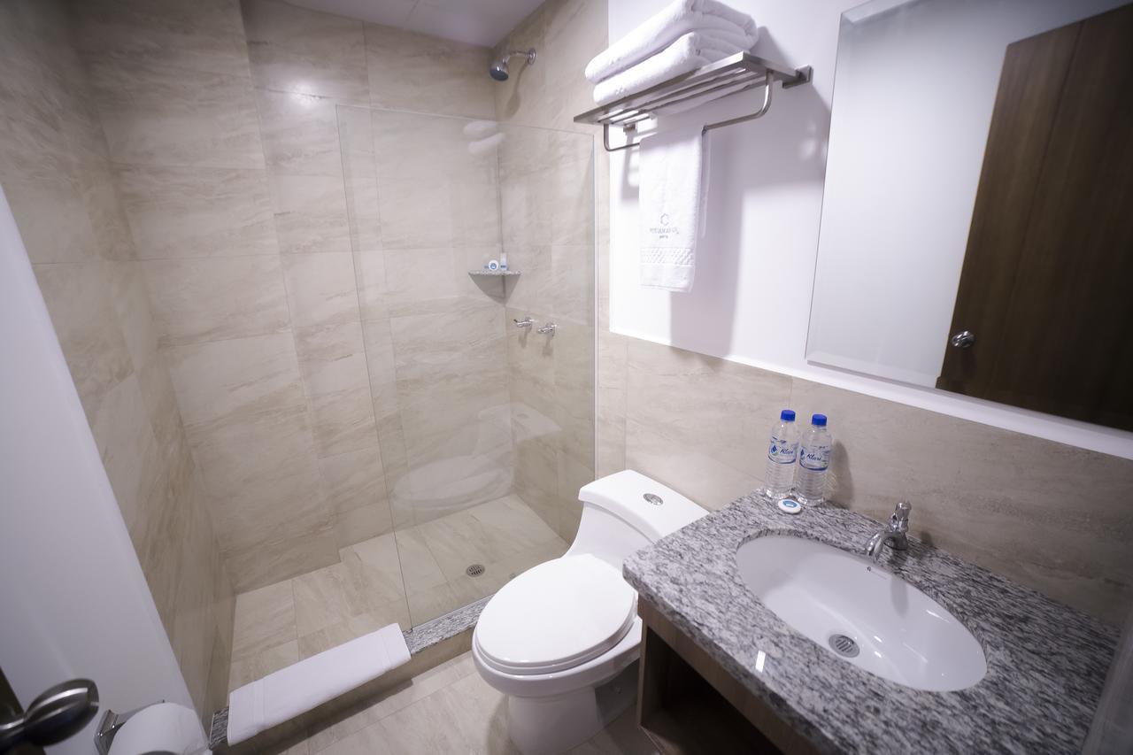 Aquamarina Hotel Манта Екстер'єр фото